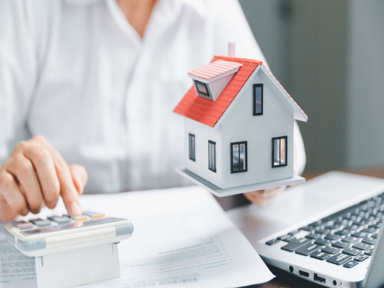 Более 3,6 тыс. северян не отчитались о доходе от продажи недвижимости или получения ее в дар. Более 3,6 тыс. северян не отчитались о доходе от продажи недвижимости или получения ее в дар.